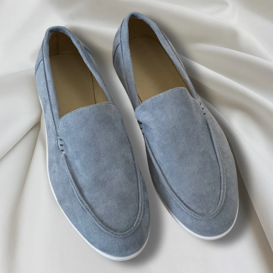 Elegantes mocasines de ante